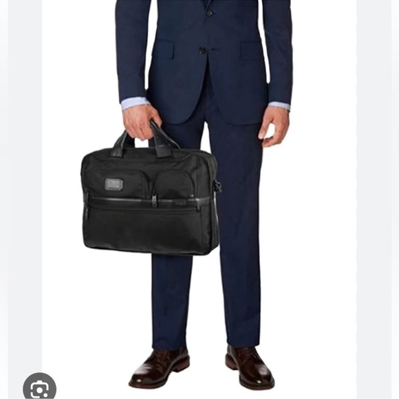 Tumi Black Alfa Expandable Briefcase 15”X 13” X 7” - Picture 12 of 12